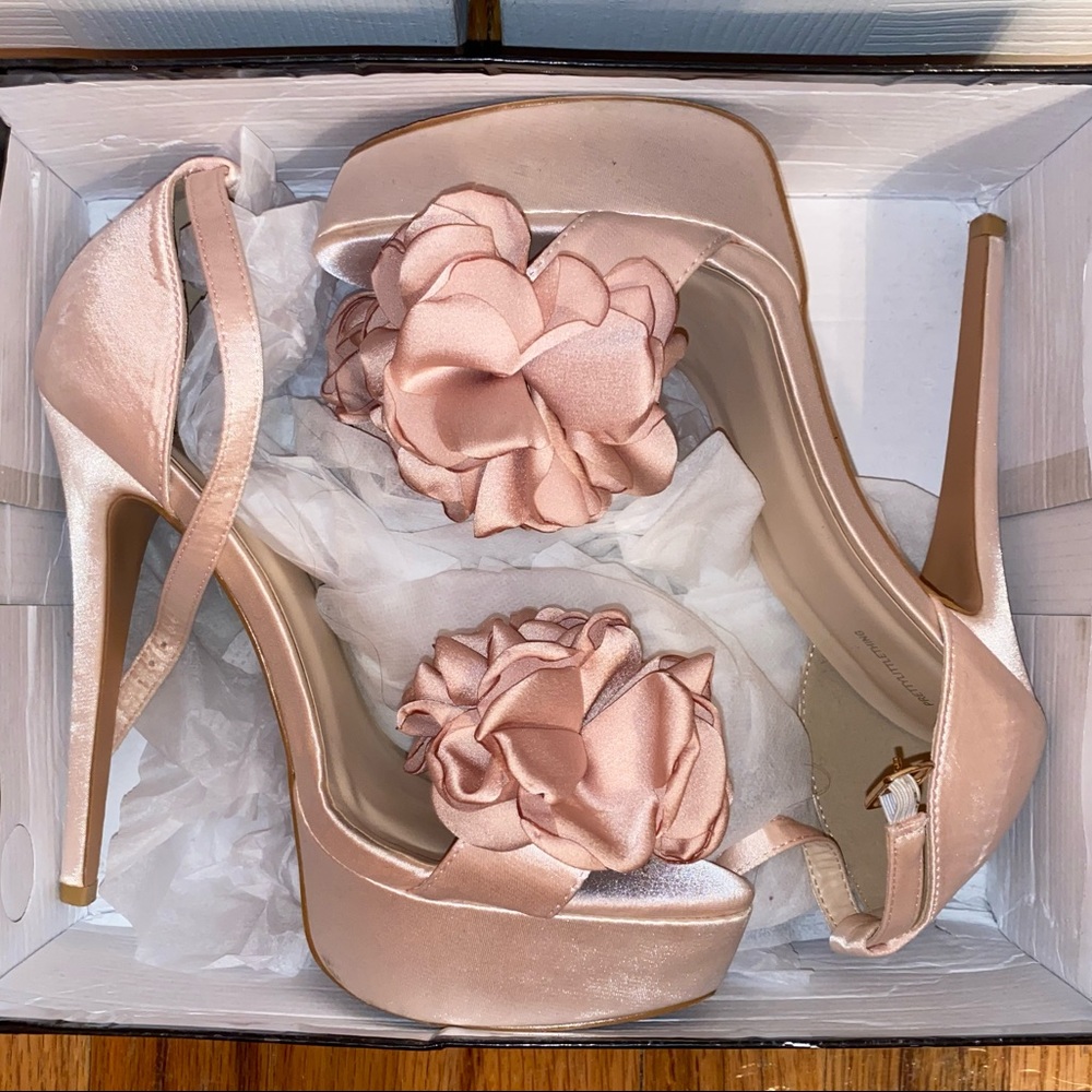 PRETTYLITTLETHING FLORAL HIGH HEELS